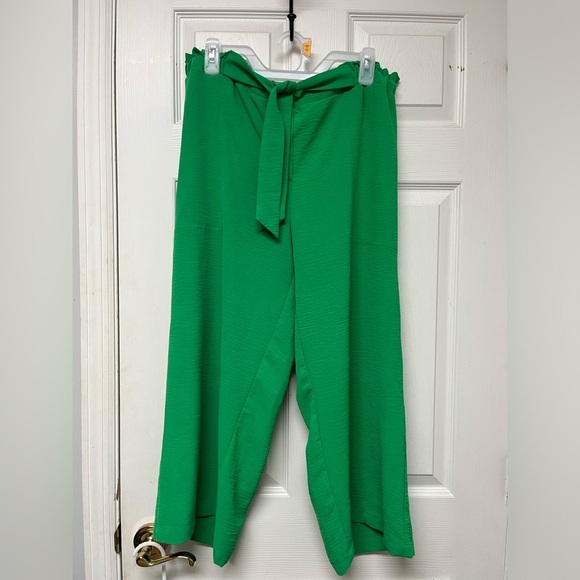 Hope & Hallow Pants - Hope & Hallow, XL, elastic waist, tie belt, crop style, lightweight, pants.